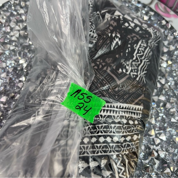 Bluenotes dress ruffle hem Aztec boho white Black and White Patterned Dress - Picture 12 of 12